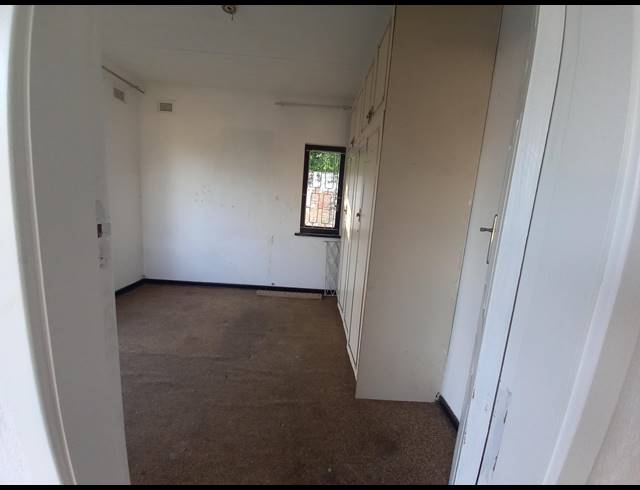 4 BEDROOM HOUSE FOR SALE IN RESERVOIR HILLS